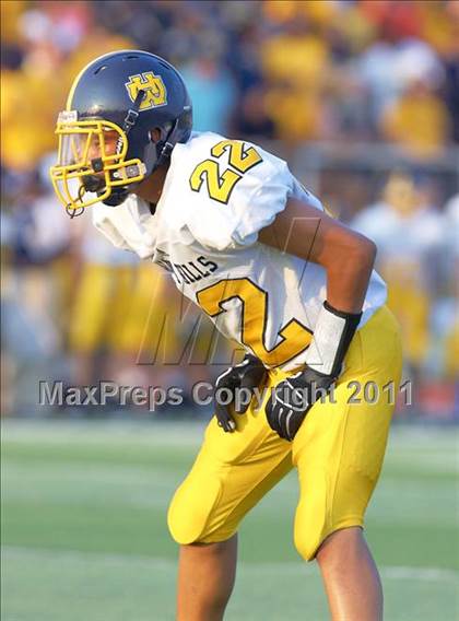 Thumbnail 1 in Walnut Hills vs. Wyoming (Skyline Chili Crosstown Showdown) photogallery.