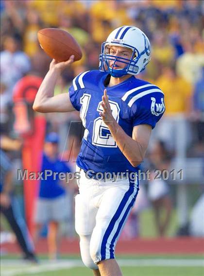 Thumbnail 1 in Walnut Hills vs. Wyoming (Skyline Chili Crosstown Showdown) photogallery.