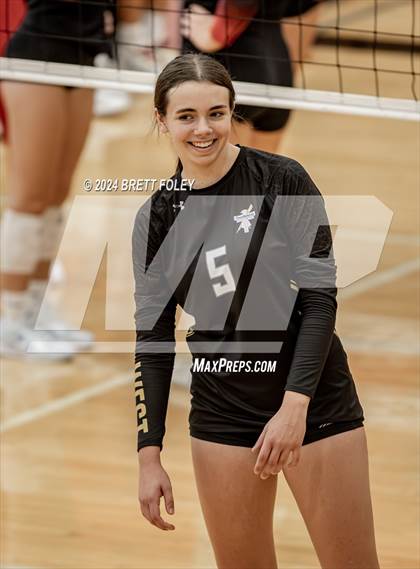 Thumbnail 2 in Bellevue West @ Lincoln High photogallery.