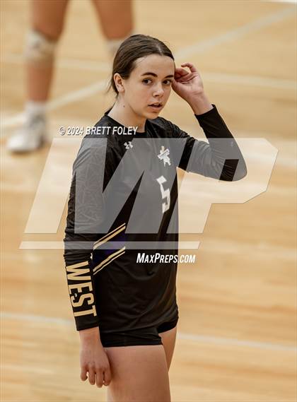 Thumbnail 1 in Bellevue West @ Lincoln High photogallery.