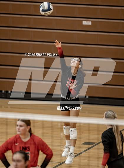 Thumbnail 1 in Bellevue West @ Lincoln High photogallery.