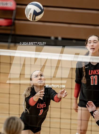 Thumbnail 3 in Bellevue West @ Lincoln High photogallery.