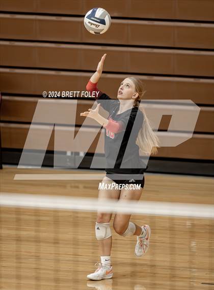 Thumbnail 2 in Bellevue West @ Lincoln High photogallery.