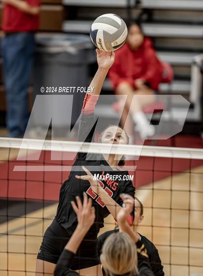 Thumbnail 2 in Bellevue West @ Lincoln High photogallery.