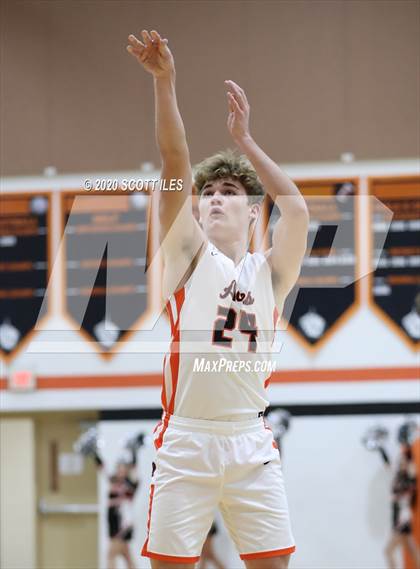 Thumbnail 2 in Circleville vs Amanda-Clearcreek photogallery.