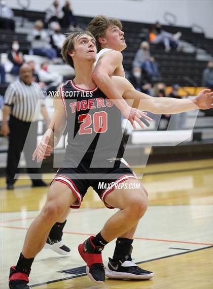 Thumbnail 3 in Circleville vs Amanda-Clearcreek photogallery.
