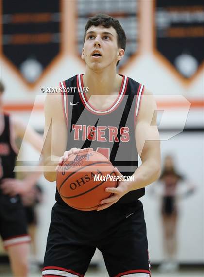 Thumbnail 2 in Circleville vs Amanda-Clearcreek photogallery.