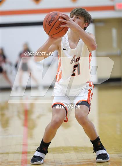 Thumbnail 1 in Circleville vs Amanda-Clearcreek photogallery.