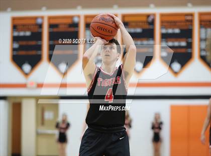 Thumbnail 1 in Circleville vs Amanda-Clearcreek photogallery.