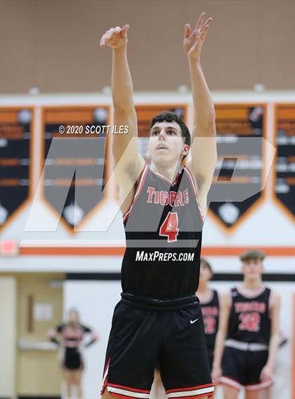 Thumbnail 3 in Circleville vs Amanda-Clearcreek photogallery.