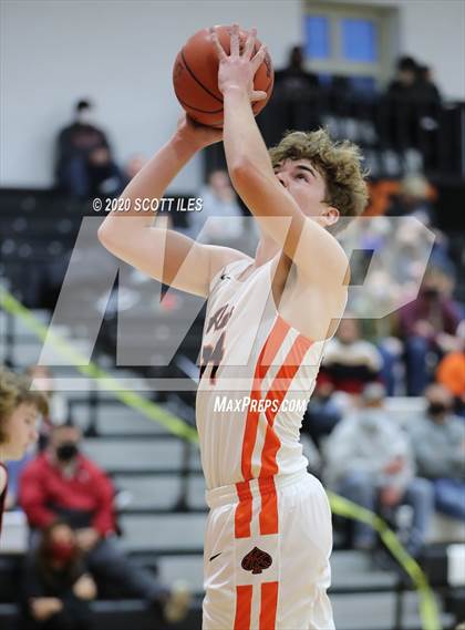 Thumbnail 1 in Circleville vs Amanda-Clearcreek photogallery.