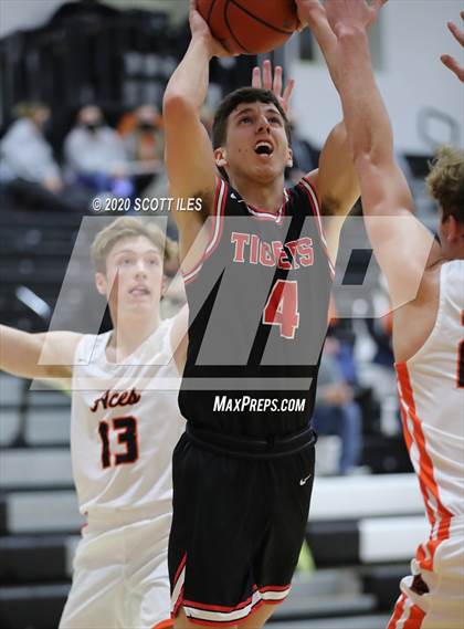 Thumbnail 1 in Circleville vs Amanda-Clearcreek photogallery.