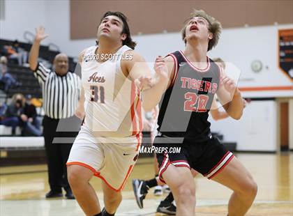 Thumbnail 2 in Circleville vs Amanda-Clearcreek photogallery.