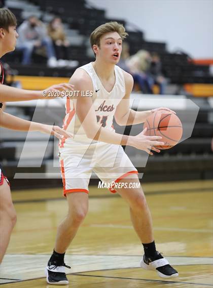 Thumbnail 2 in Circleville vs Amanda-Clearcreek photogallery.