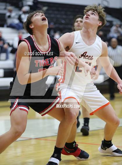 Thumbnail 3 in Circleville vs Amanda-Clearcreek photogallery.
