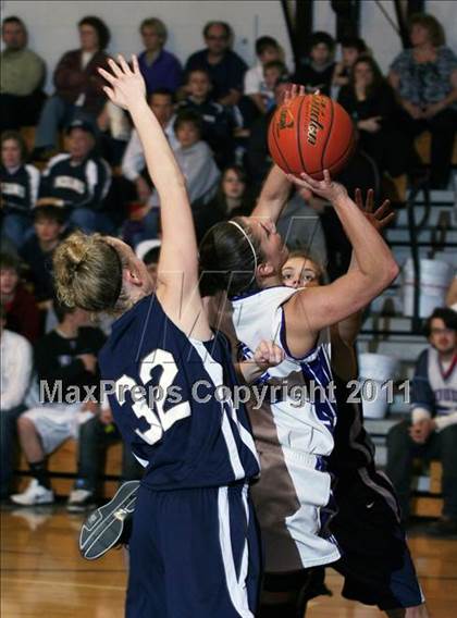 Thumbnail 3 in Coudersport vs Cowenesque Valley (Coudersport Holiday Tournament Championship) photogallery.
