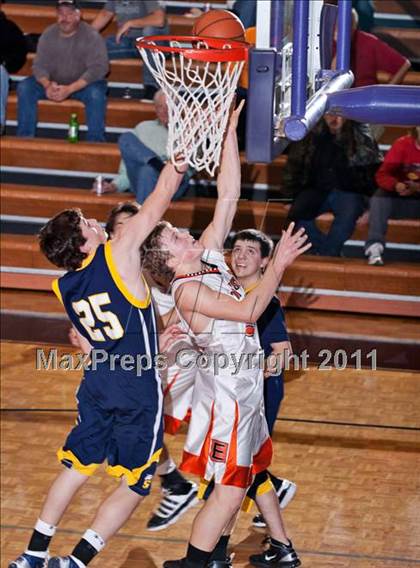 Thumbnail 3 in Seymour vs. Morristown-Hamblen East photogallery.