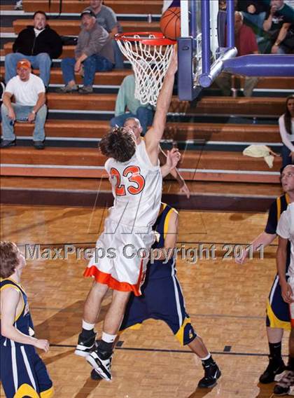 Thumbnail 2 in Seymour vs. Morristown-Hamblen East photogallery.