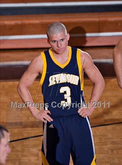 Thumbnail 2 in Seymour vs. Morristown-Hamblen East photogallery.