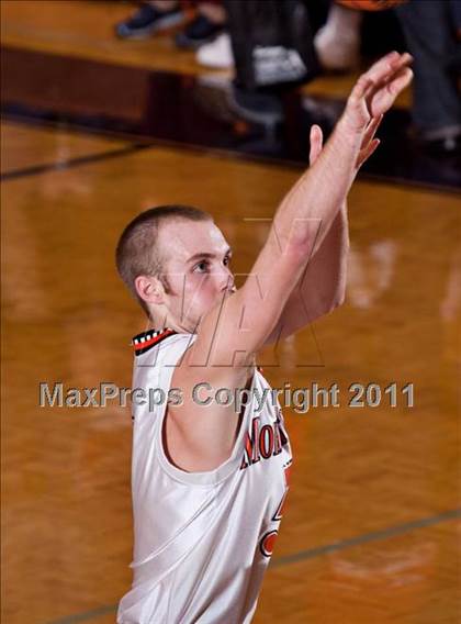 Thumbnail 3 in Seymour vs. Morristown-Hamblen East photogallery.