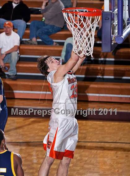 Thumbnail 1 in Seymour vs. Morristown-Hamblen East photogallery.