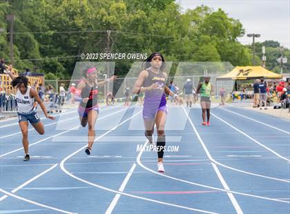 Thumbnail 3 in NCHSAA 2A & 4A Finals photogallery.