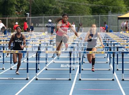 Thumbnail 1 in NCHSAA 2A & 4A Finals photogallery.