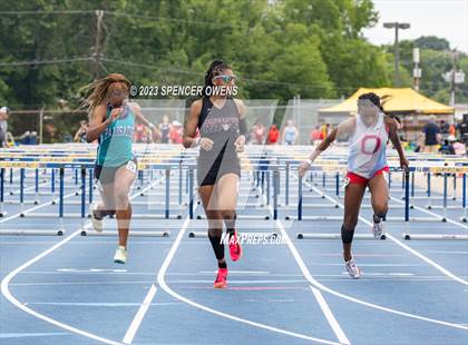 Thumbnail 2 in NCHSAA 2A & 4A Finals photogallery.