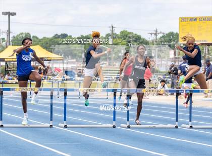 Thumbnail 1 in NCHSAA 2A & 4A Finals photogallery.