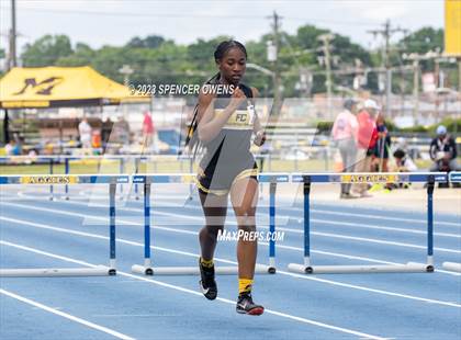 Thumbnail 3 in NCHSAA 2A & 4A Finals photogallery.