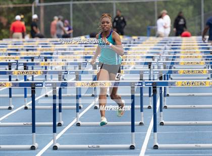 Thumbnail 2 in NCHSAA 2A & 4A Finals photogallery.