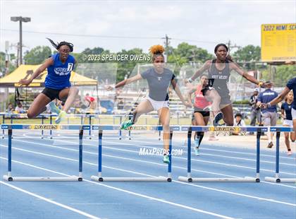 Thumbnail 3 in NCHSAA 2A & 4A Finals photogallery.