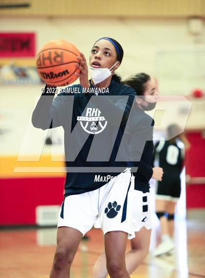 Thumbnail 1 in Palisades vs Rolling Hills Prep (The Covid Showcase) photogallery.