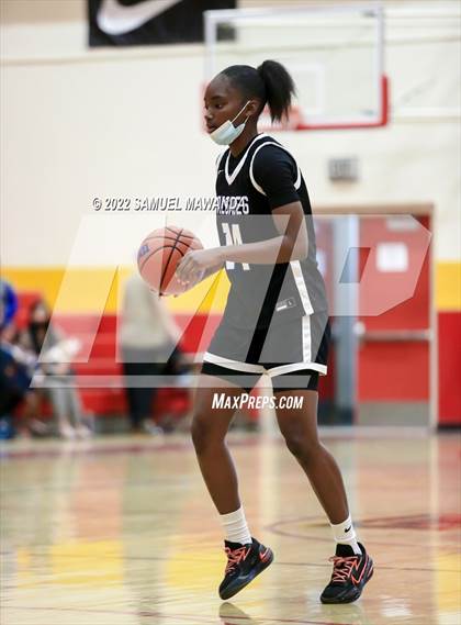 Thumbnail 3 in Palisades vs Rolling Hills Prep (The Covid Showcase) photogallery.