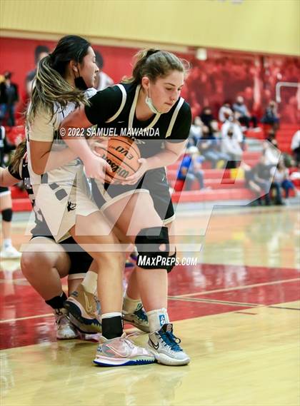 Thumbnail 3 in Palisades vs Rolling Hills Prep (The Covid Showcase) photogallery.