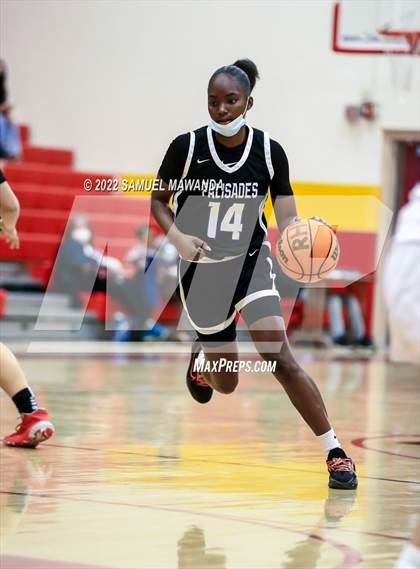 Thumbnail 1 in Palisades vs Rolling Hills Prep (The Covid Showcase) photogallery.