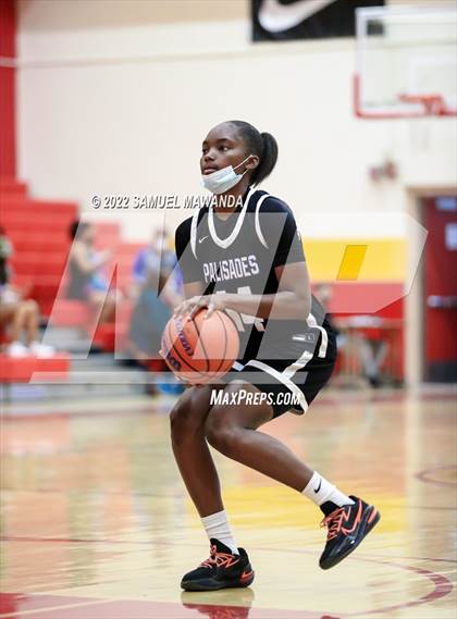 Thumbnail 2 in Palisades vs Rolling Hills Prep (The Covid Showcase) photogallery.