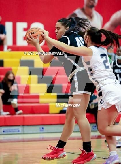 Thumbnail 2 in Palisades vs Rolling Hills Prep (The Covid Showcase) photogallery.
