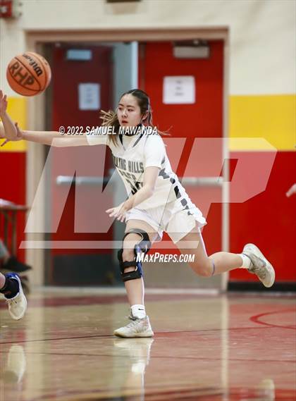 Thumbnail 2 in Palisades vs Rolling Hills Prep (The Covid Showcase) photogallery.