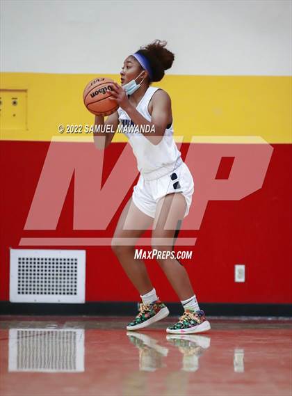 Thumbnail 2 in Palisades vs Rolling Hills Prep (The Covid Showcase) photogallery.