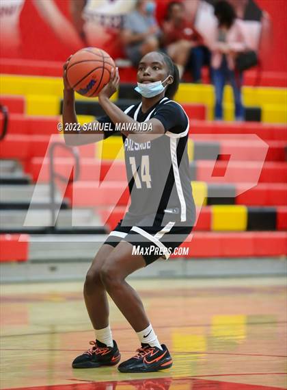 Thumbnail 3 in Palisades vs Rolling Hills Prep (The Covid Showcase) photogallery.
