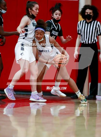 Thumbnail 1 in Palisades vs Rolling Hills Prep (The Covid Showcase) photogallery.