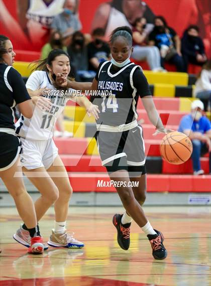 Thumbnail 2 in Palisades vs Rolling Hills Prep (The Covid Showcase) photogallery.