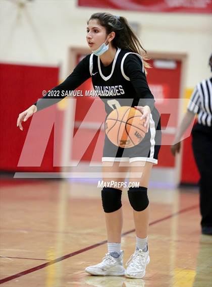 Thumbnail 2 in Palisades vs Rolling Hills Prep (The Covid Showcase) photogallery.