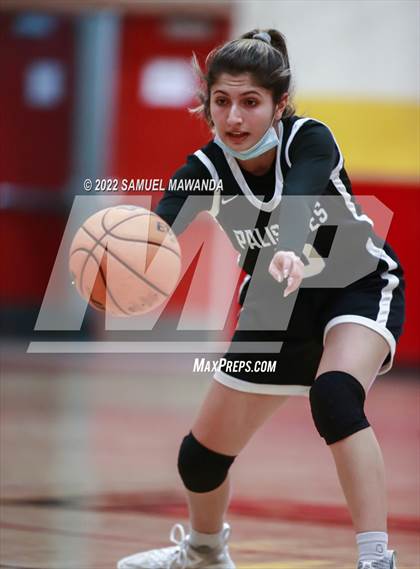 Thumbnail 1 in Palisades vs Rolling Hills Prep (The Covid Showcase) photogallery.