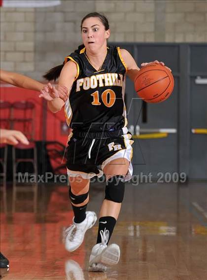 Thumbnail 2 in Wilson vs. Foothill (Nike Extravaganza) photogallery.
