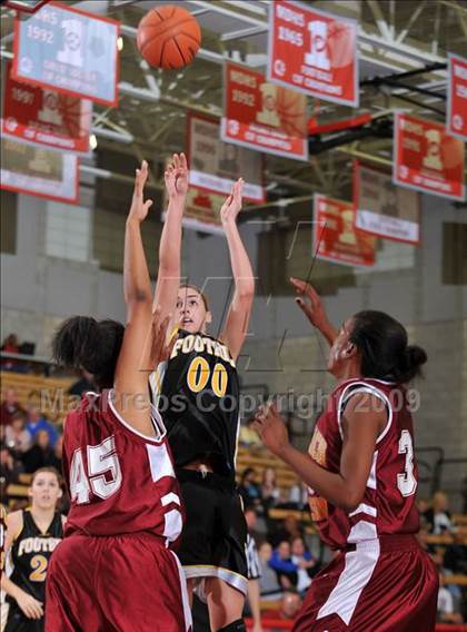Thumbnail 1 in Wilson vs. Foothill (Nike Extravaganza) photogallery.