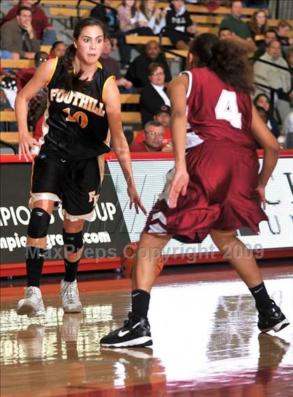 Thumbnail 1 in Wilson vs. Foothill (Nike Extravaganza) photogallery.