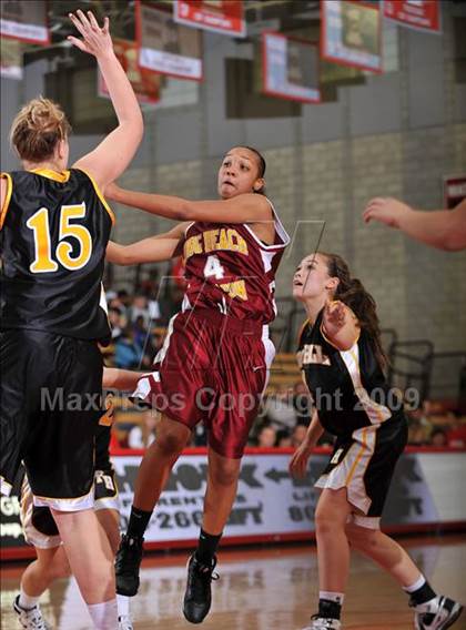 Thumbnail 2 in Wilson vs. Foothill (Nike Extravaganza) photogallery.