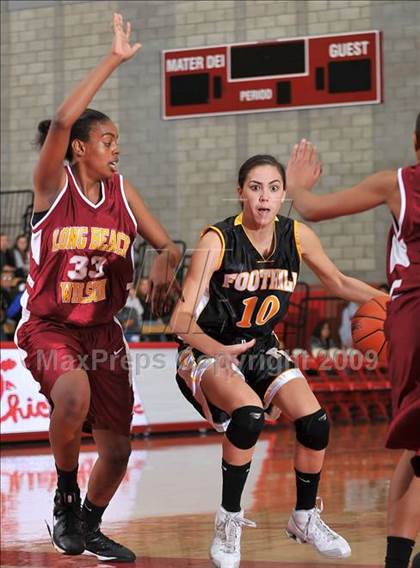 Thumbnail 2 in Wilson vs. Foothill (Nike Extravaganza) photogallery.